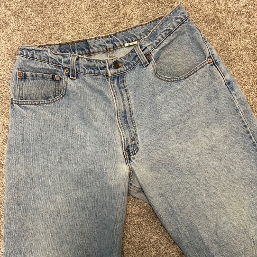 Vintage Levi's 560 Jeans Men 36x34 Loose Made In USA 90s Tapered Leg Light Wash